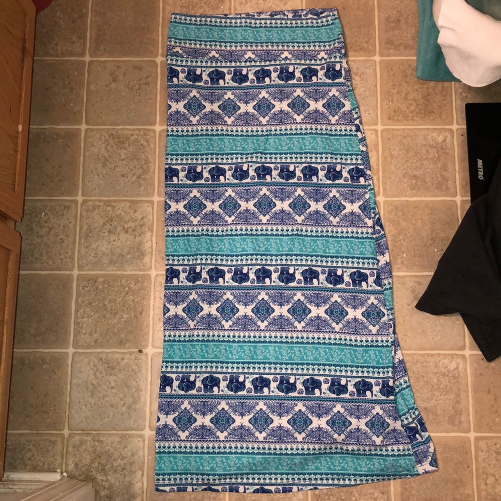 Rue21 Maxi skirt, size M
